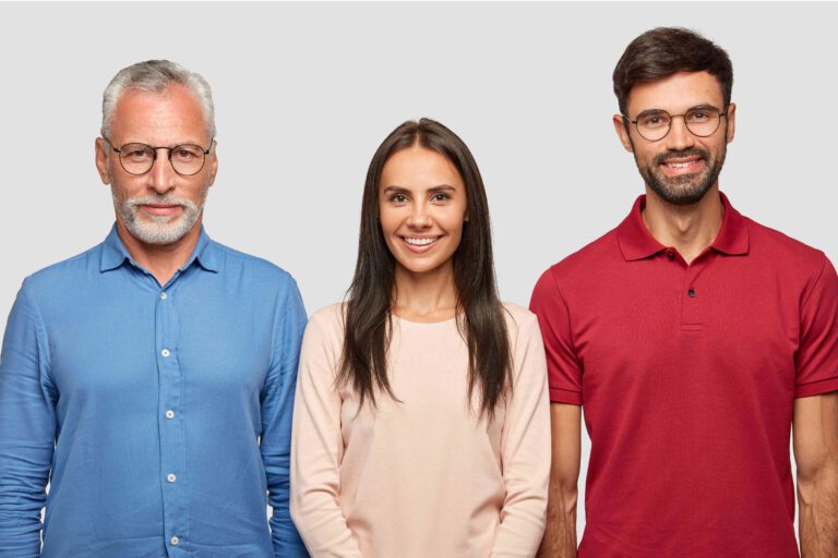 Drei Generationen arbeiten zusammen.